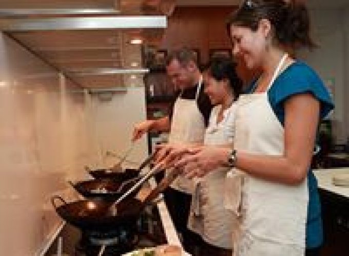 Evening class : Thai Cooking Class by Basil Healthy Thai Cookery School
