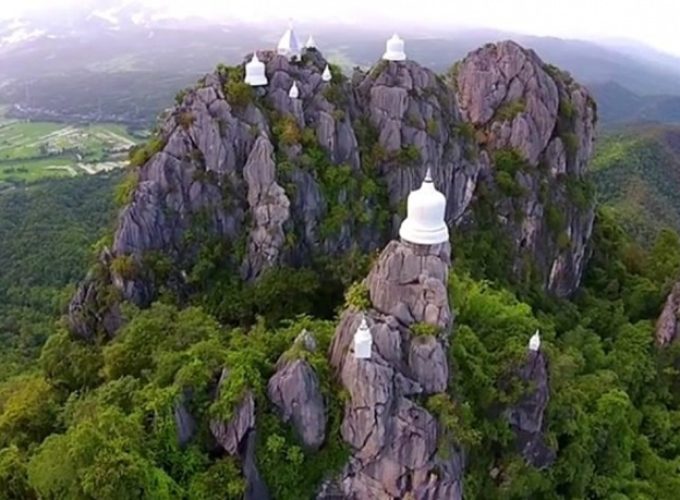 Unseen Temple in Lampang and Amazing Street Art