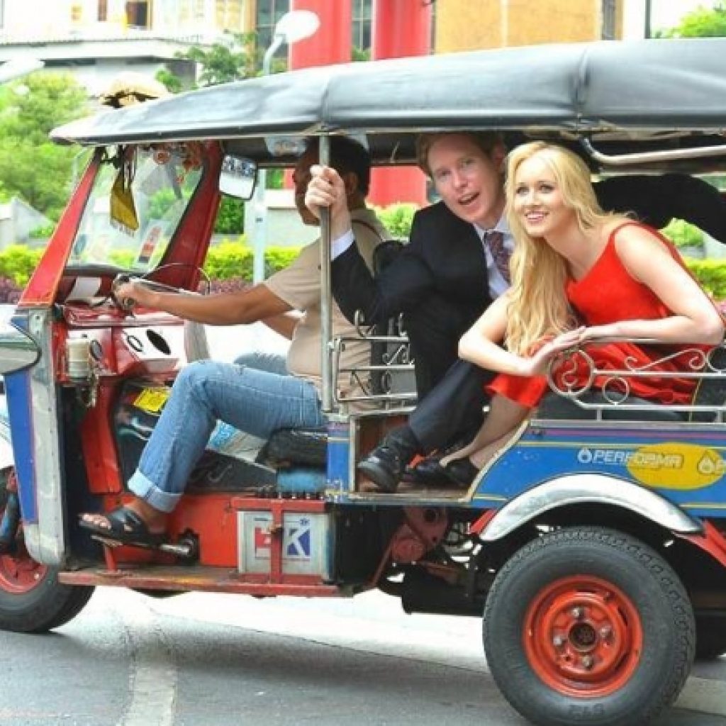 Experience the Ultimate Chiang Mai City Tour by tuk-tuk